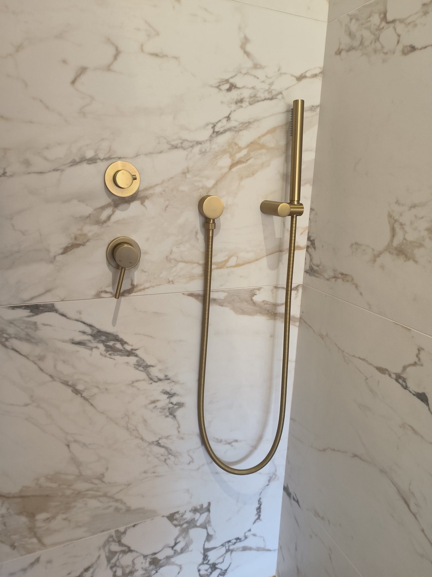 Colonne De Douche Or Brossé