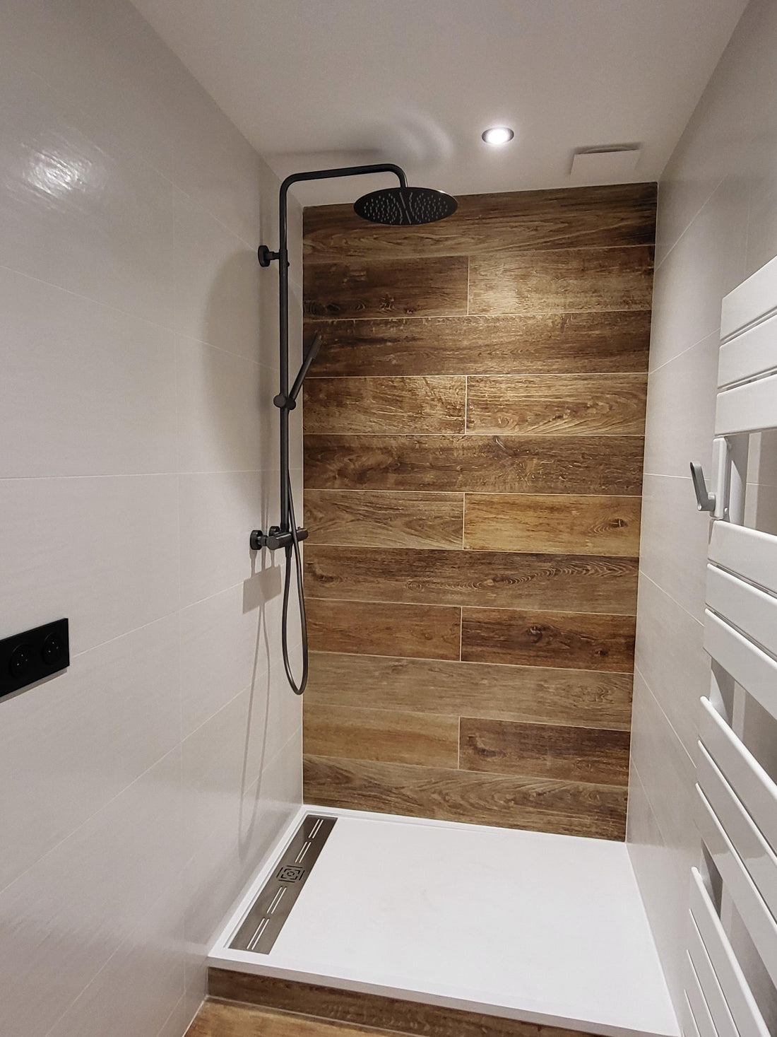 Colonne De Douche Thermostatique Gris