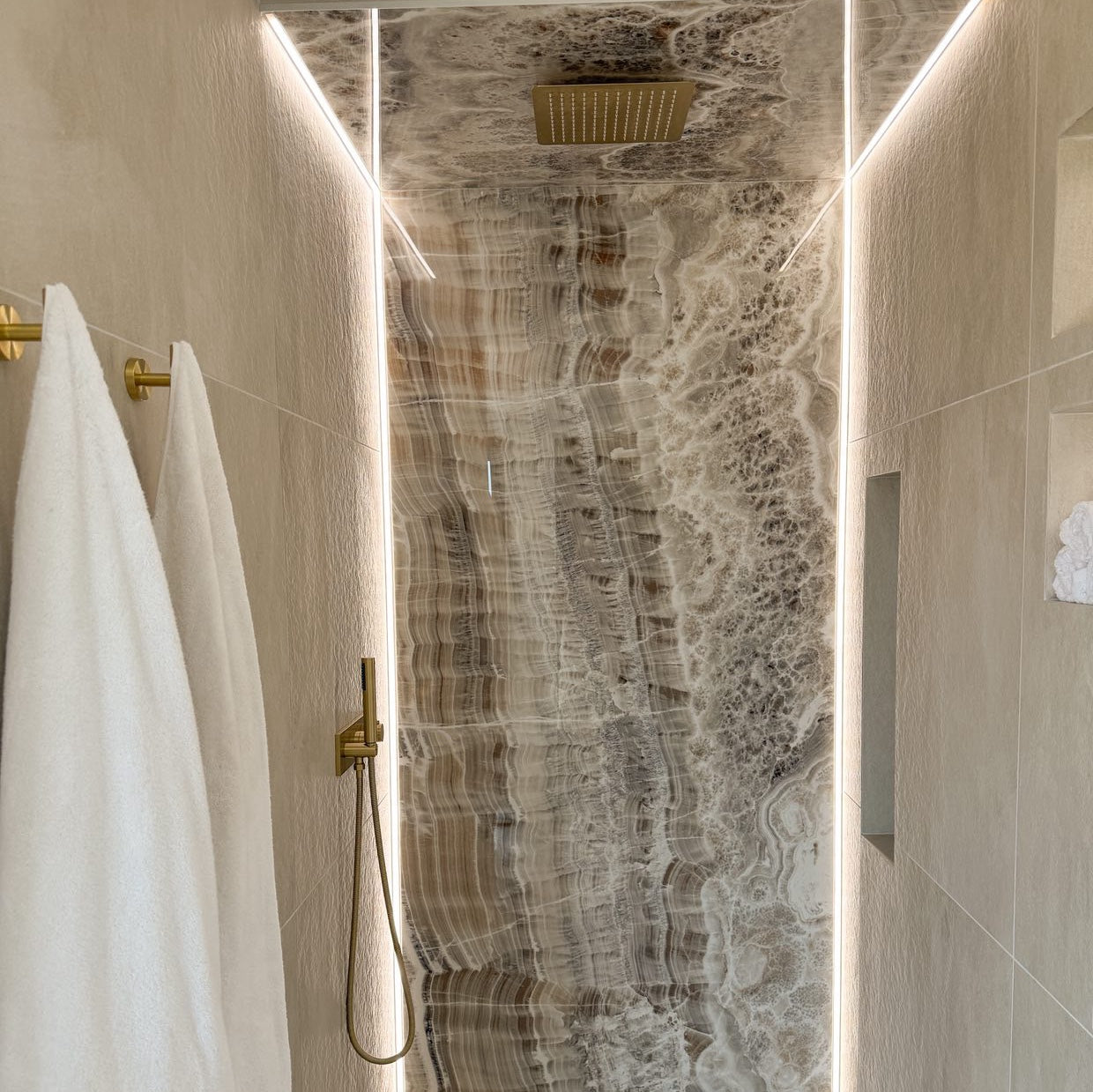 Colonne de Douche Encastrée Or Mate