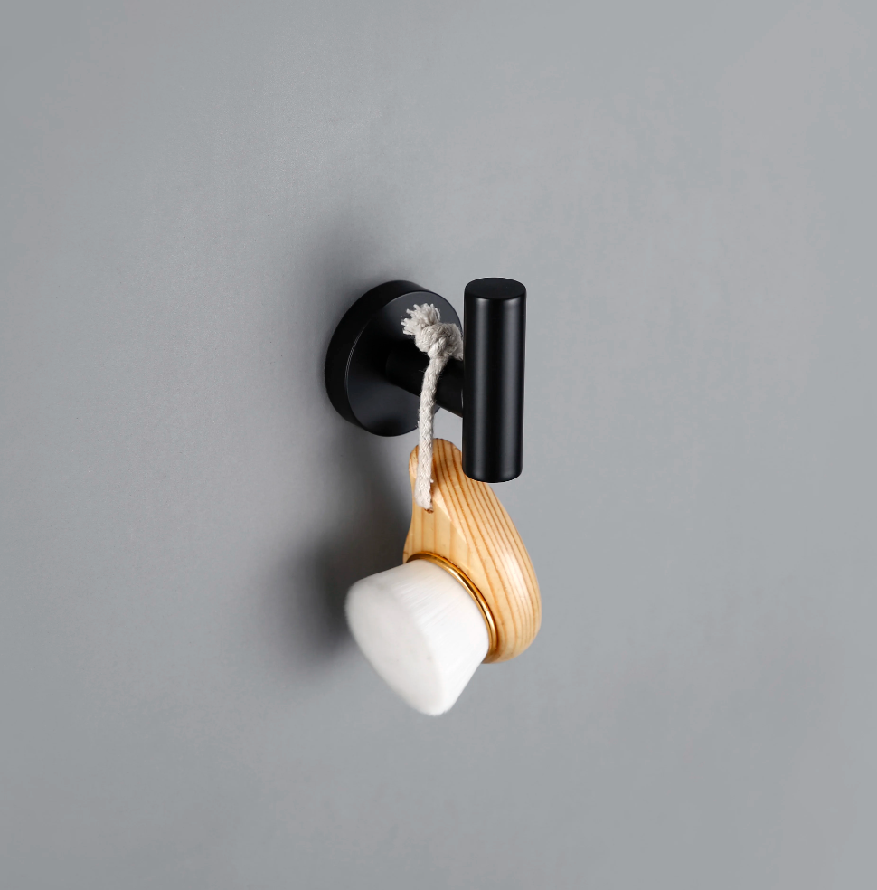 Glatter, mattschwarzer Handtuchhalter