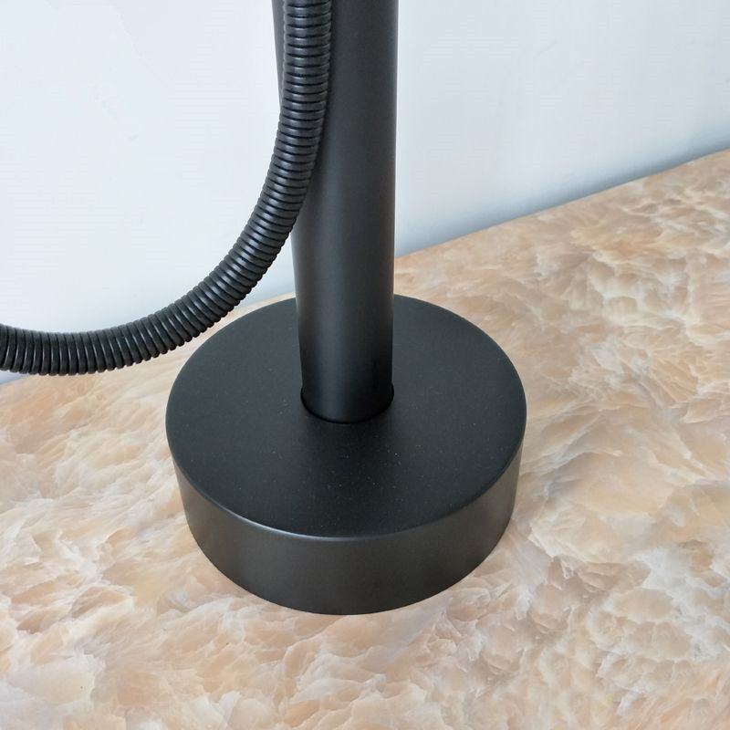 Mattschwarze Standmischbatterie