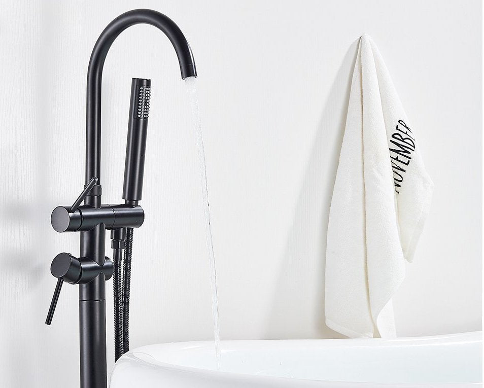 Mattschwarze Standmischbatterie