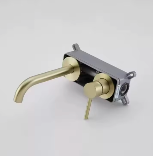 Mitigeur de vasque encastré or brossé