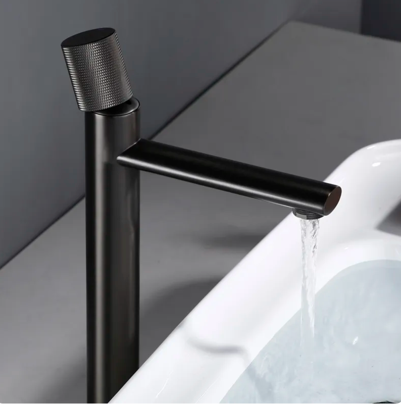 Mitigeur de salle de bain  noir mat