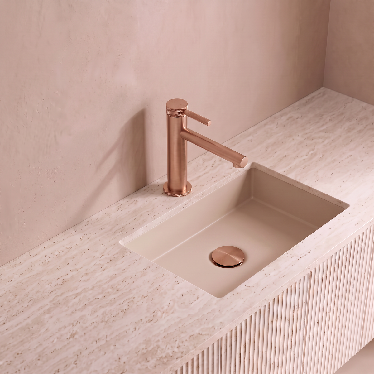 Badezimmer-Mischbatterie aus gebürstetem Gold