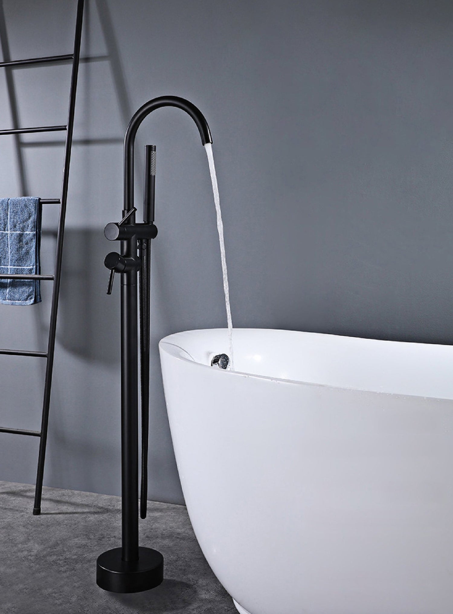 Full black, Robinet mitigeur lavabo bas noir mat