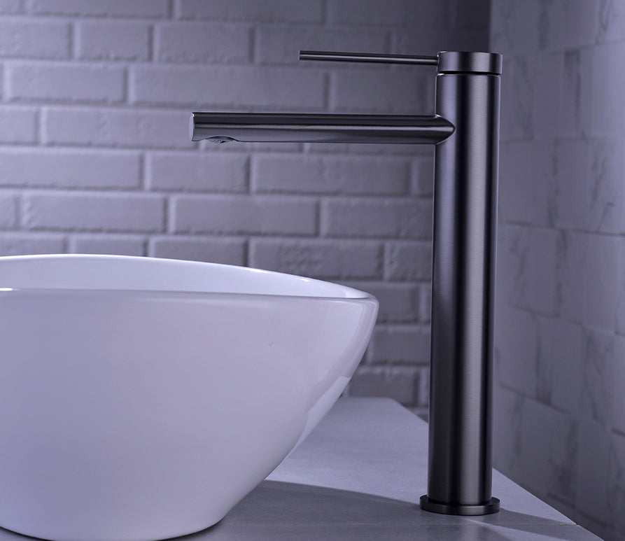 Mitigeur de salle de bain gris brossé